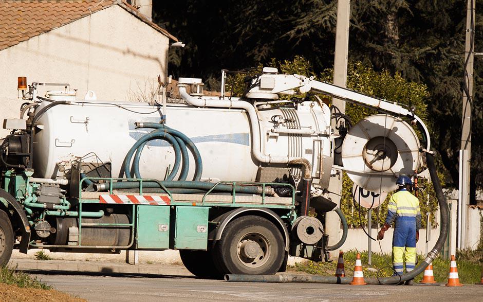 comment déboucher des wc Montreuil
